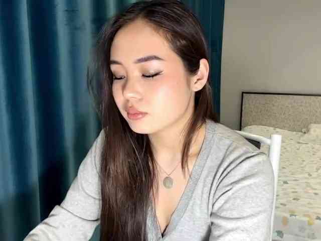 LatrishaAltigs webcam