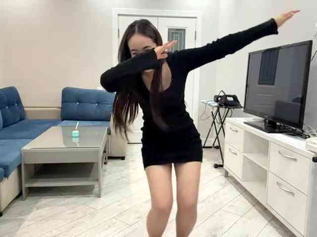 LatrishaAltigs webcam