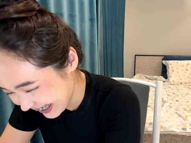 LatrishaAltigs webcam