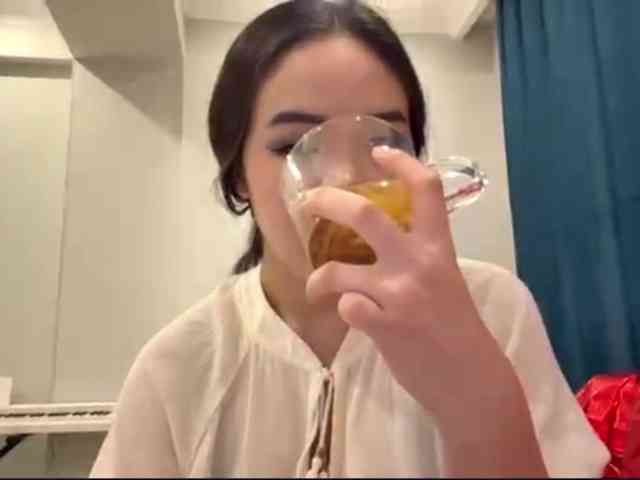 LatrishaAltigs webcam