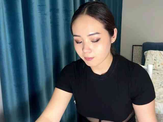 LatrishaAltigs webcam