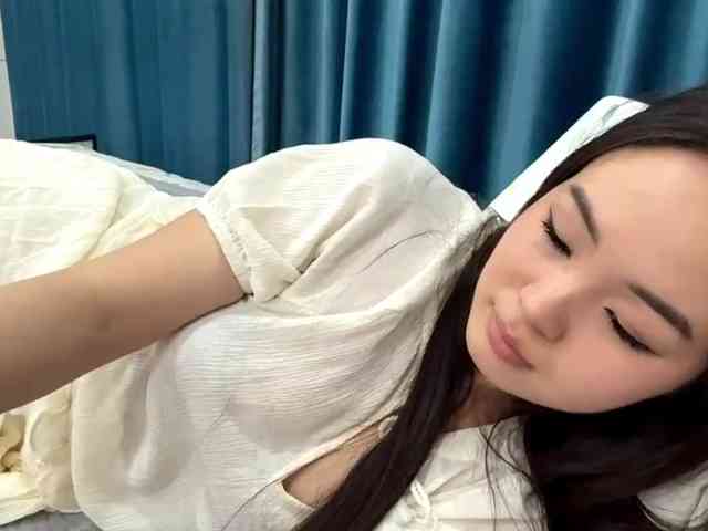 LatrishaAltigs webcam