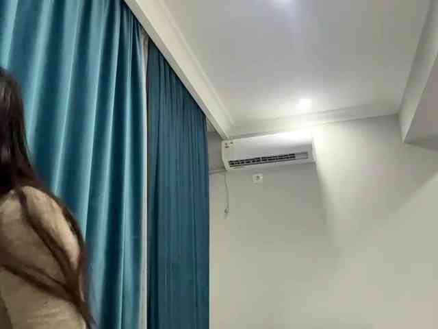 LatrishaAltigs webcam