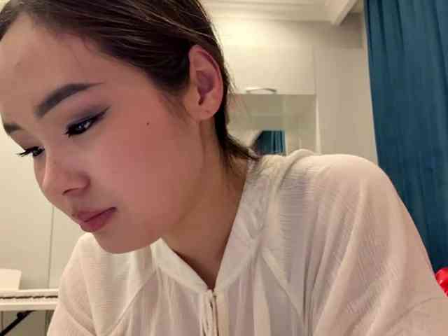 LatrishaAltigs webcam