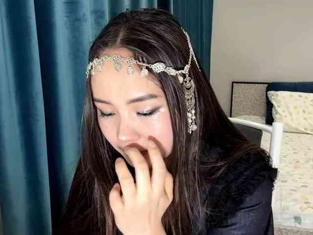 LatrishaAltigs webcam