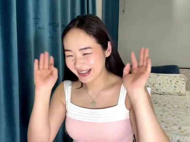 LatrishaAltigs webcam