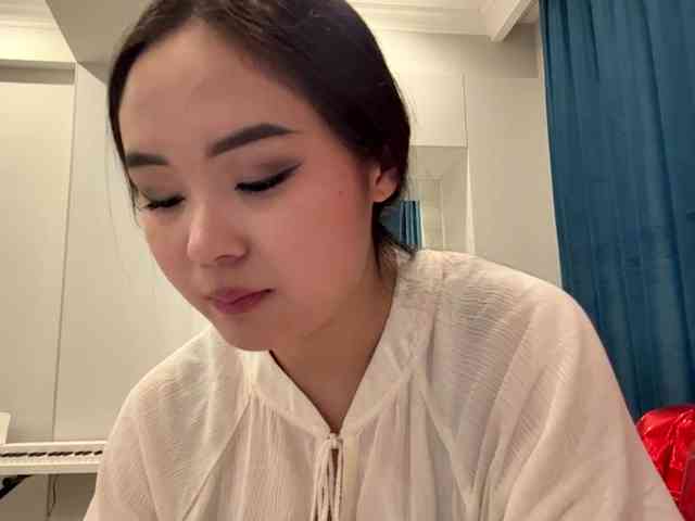 LatrishaAltigs webcam