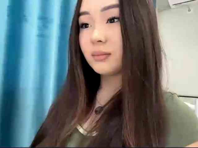 LatrishaAltigs webcam