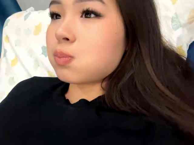 LatrishaAltigs webcam