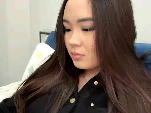 LatrishaAltigs webcam