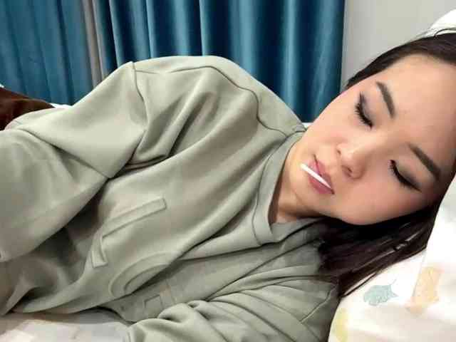 LatrishaAltigs webcam