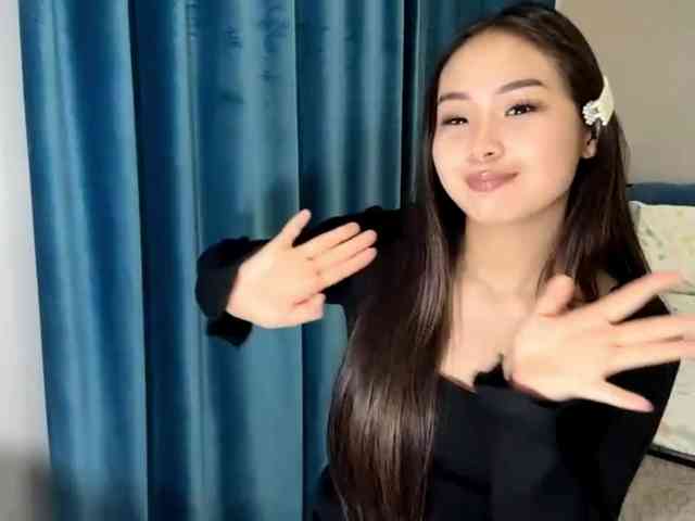 LatrishaAltigs webcam