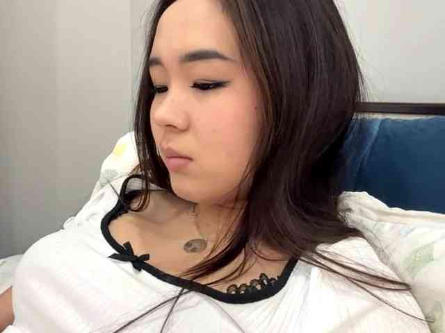 LatrishaAltigs webcam