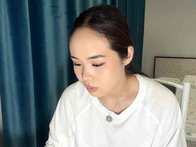 LatrishaAltigs webcam