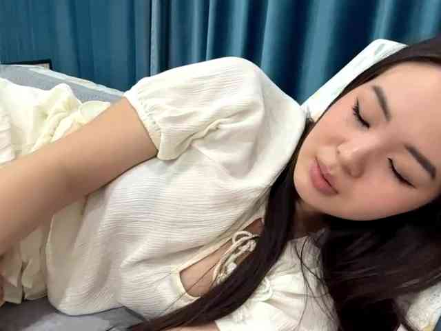 LatrishaAltigs webcam