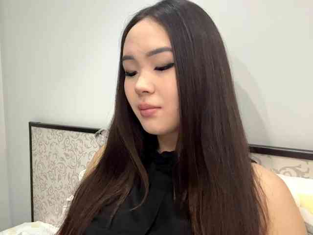 LatrishaAltigs Live Webcam on BongaCams