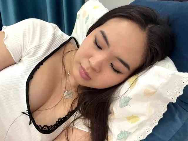 LatrishaAltigs webcam