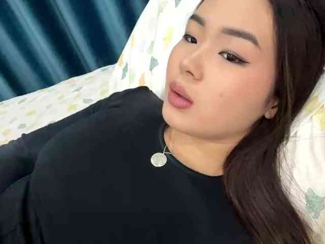 LatrishaAltigs webcam