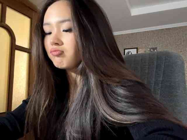 LatrishaAltigs webcam