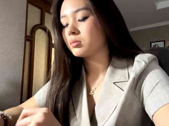 LatrishaAltigs webcam