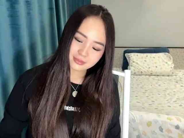 LatrishaAltigs webcam