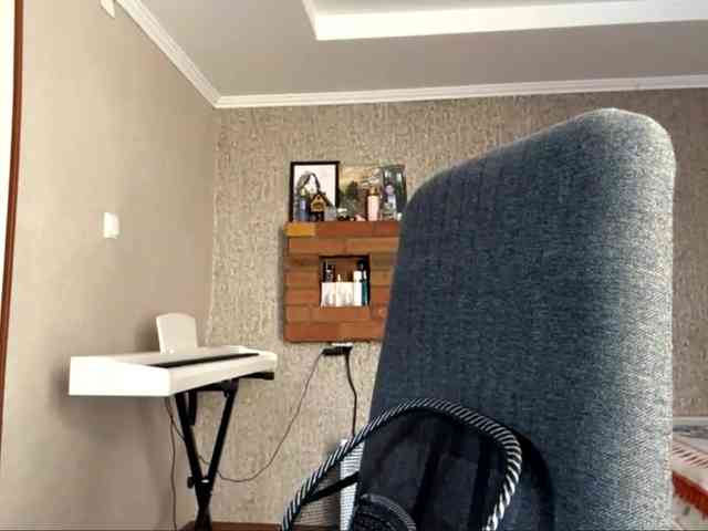 LatrishaAltigs webcam