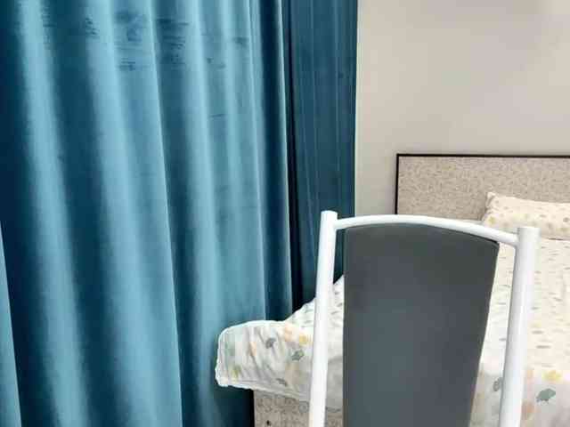 LatrishaAltigs webcam