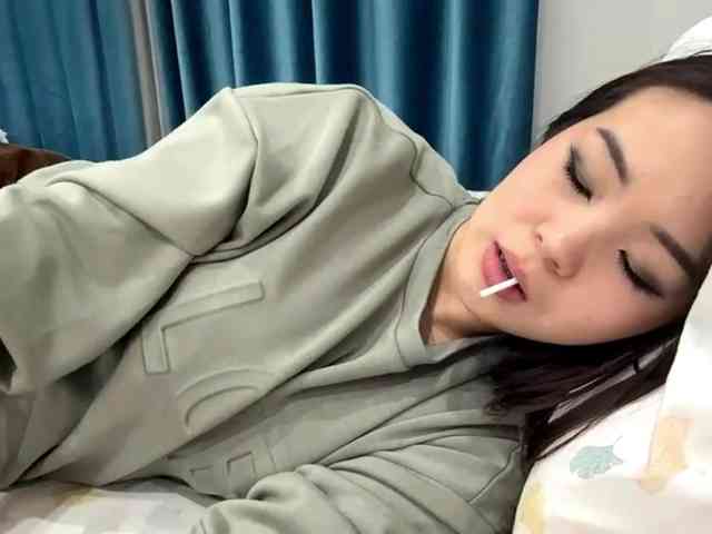 LatrishaAltigs webcam