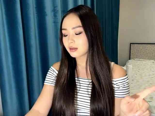 LatrishaAltigs webcam