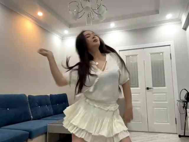 LatrishaAltigs webcam