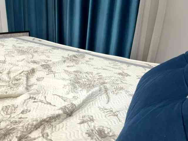 LatrishaAltigs webcam