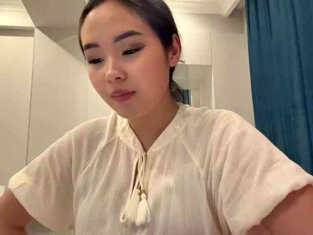 LatrishaAltigs webcam