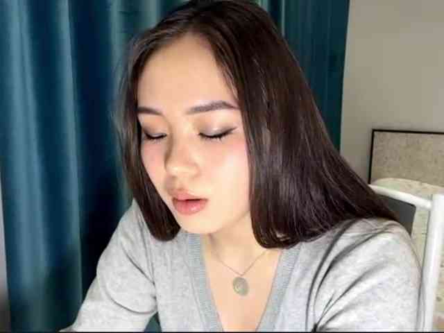 LatrishaAltigs webcam