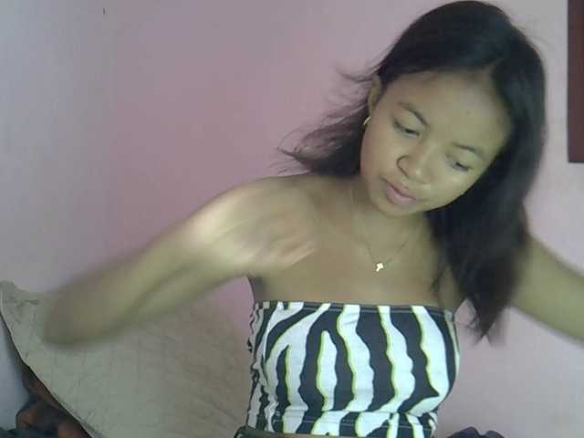 Nickylouama webcam bongacams model stream image