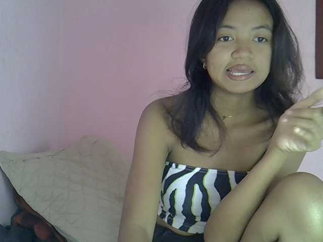 Nickylouama webcam bongacams model stream image