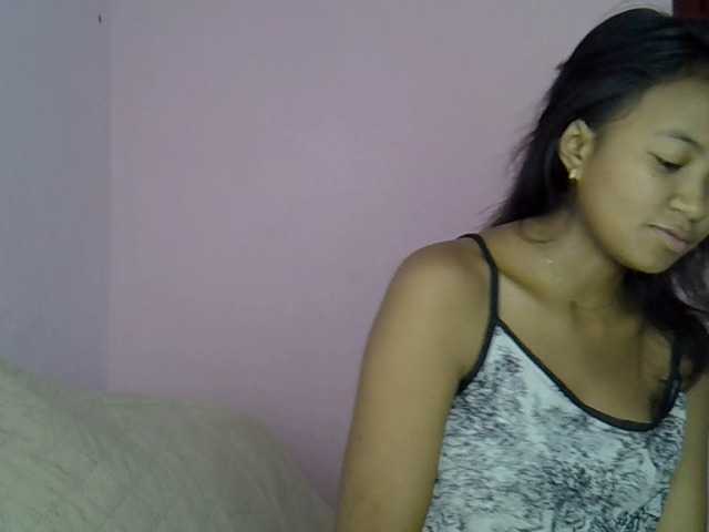 Nickylouama's BongaCams show and profile