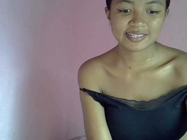 Nickylouama webcam bongacams model stream image