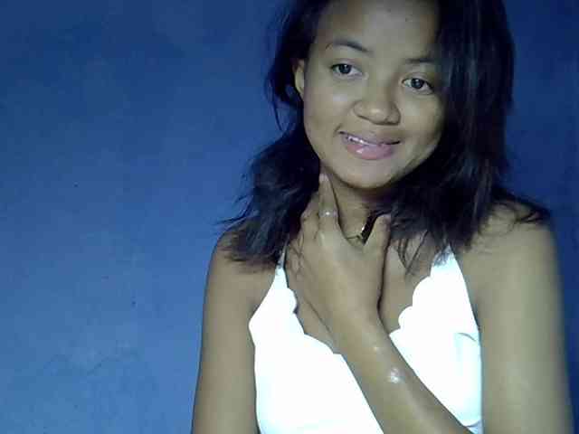 Nickylouama Live Webcam on BongaCams