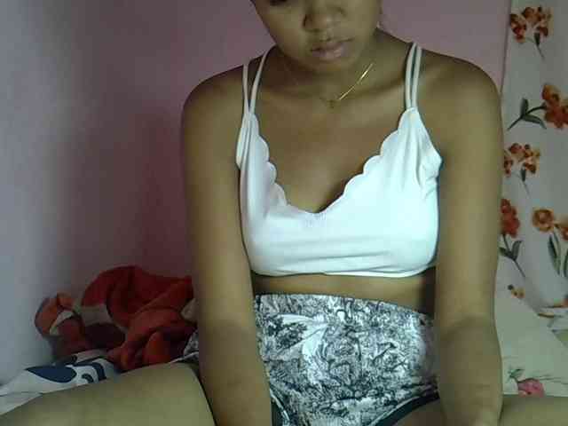 Nickylouama Live Webcam on BongaCams