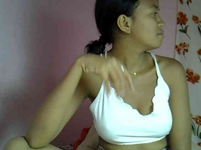 Nickylouama Live Webcam on BongaCams