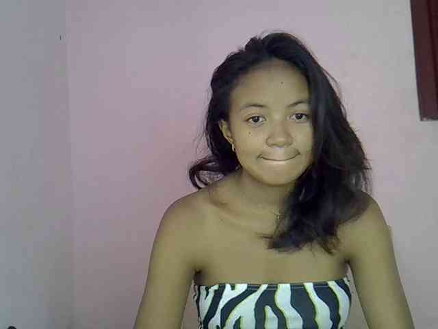 Nickylouama Live Webcam on BongaCams