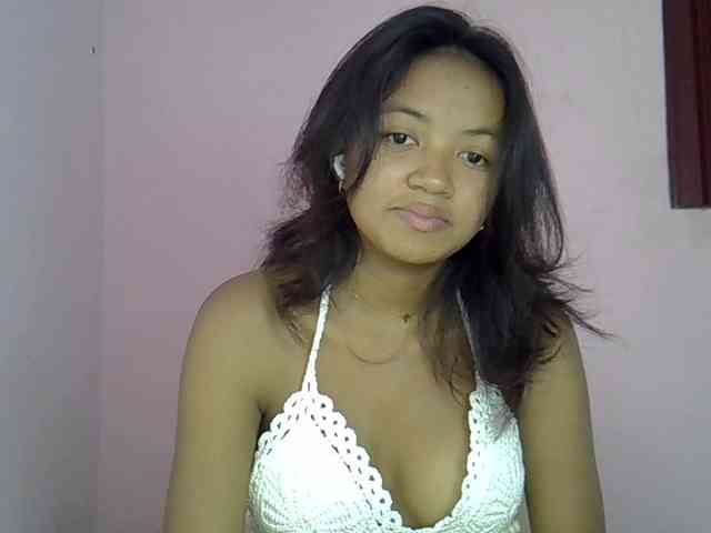 Nickylouama Live Webcam on BongaCams