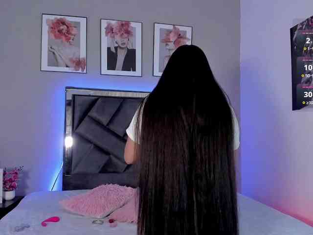 ZoeLonghair webcam