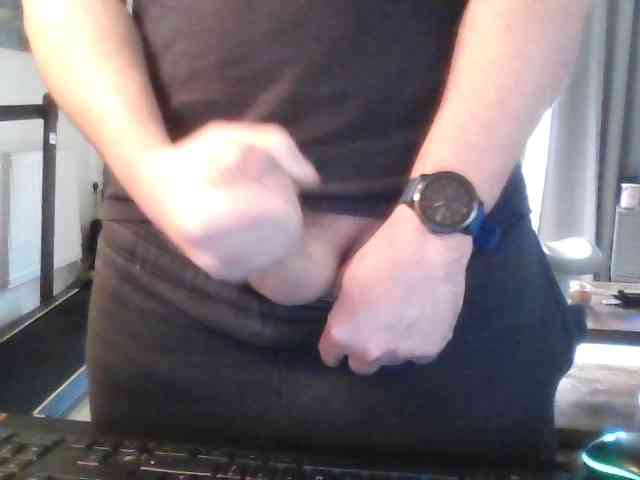 YourUKGuy Live Webcam on BongaCams
