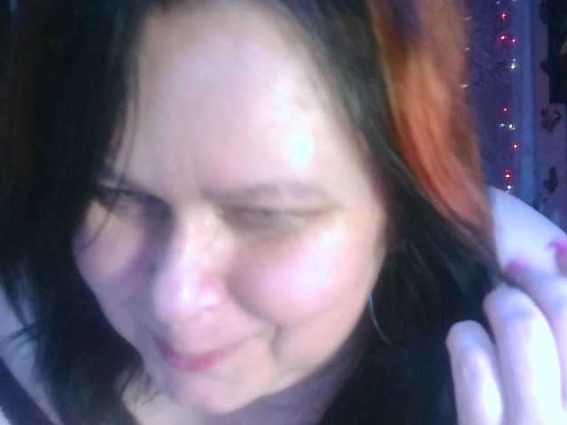 CharleeKendall's BongaCams show and profile