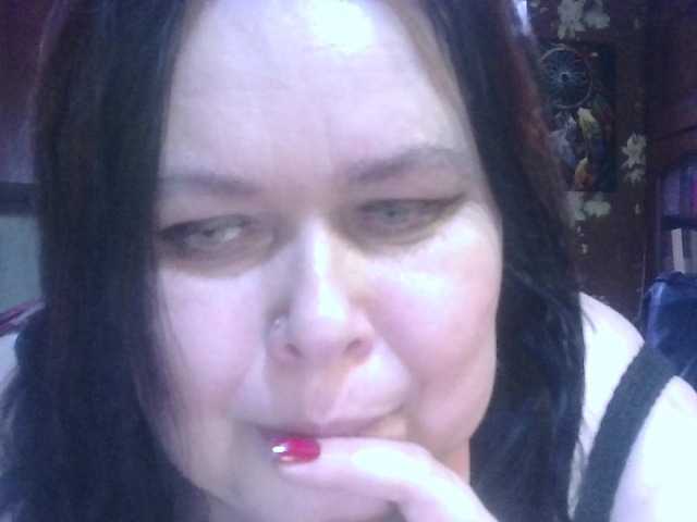 CharleeKendall's BongaCams show and profile