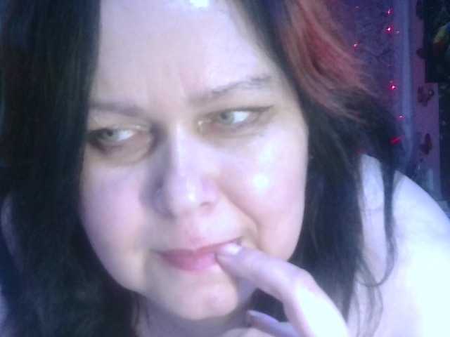 CharleeKendall's BongaCams show and profile