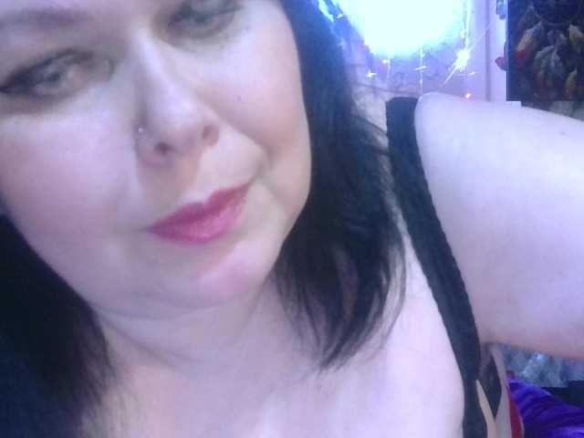 CharleeKendall's BongaCams show and profile