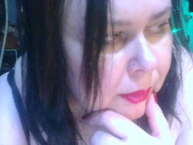 CharleeKendall's BongaCams show and profile