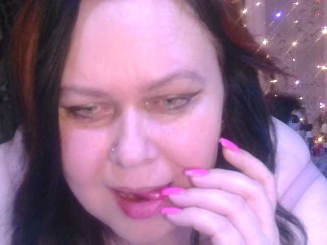 CharleeKendall's BongaCams show and profile